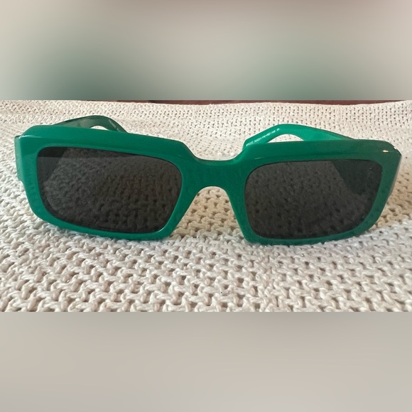 Prada PR27ZS Men’s Sunglasses Green - Picture 1 of 5